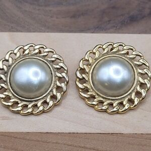 Vintage 1980s Faux Pearl Gold Tone Round Filagree Shoe Clips